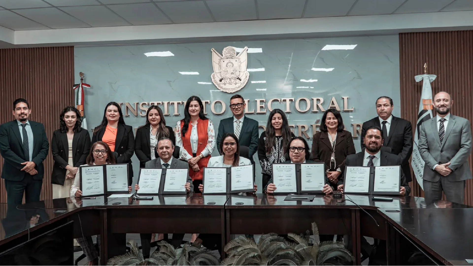 Firma la Fiscalía de Querétaro convenio con autoridades electorales para fortalecer la legalidad en comicios